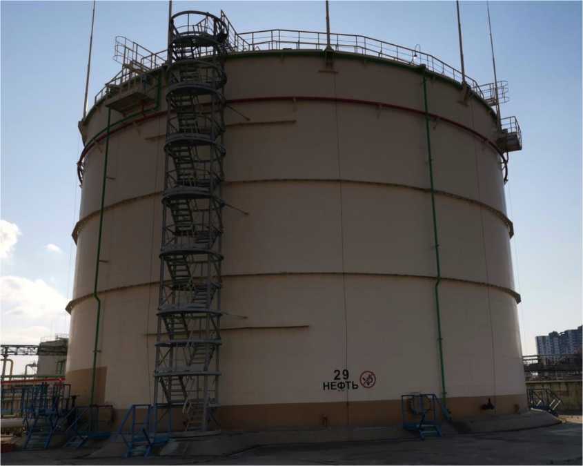 Внешний вид. Резервуар стальной вертикальный цилиндрический с понтоном, http://oei-analitika.ru рисунок № 1
