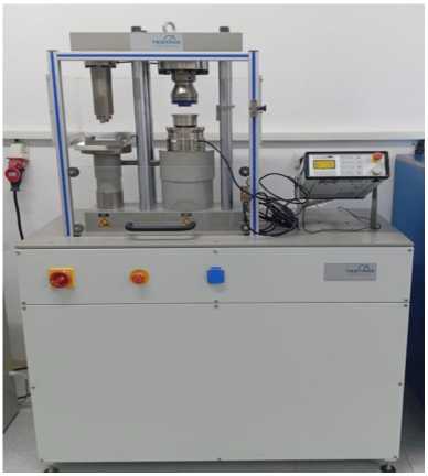 Внешний вид. Машина комбинированная для испытаний цемента на сжатие и изгиб, http://oei-analitika.ru рисунок № 1